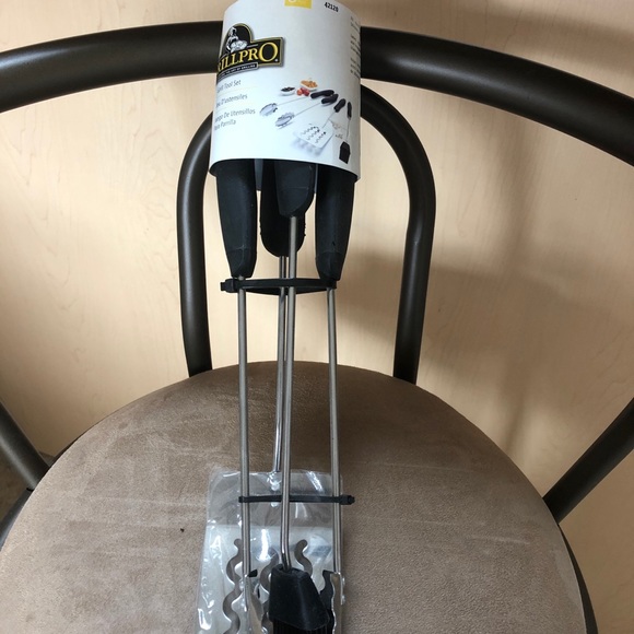 Meet your Posher, Sharon🙋🏻‍♀️ - Picture 10 of 16